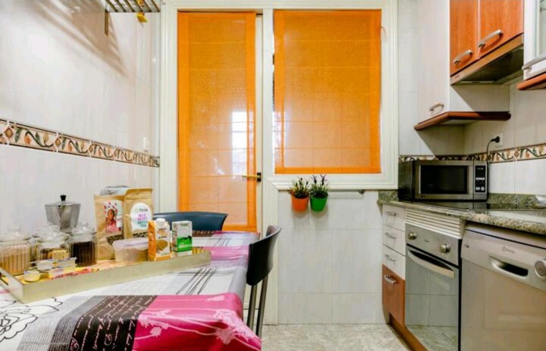Nuestro Refugio - Casco Viejo Con Wifi Y Parking Gratuito- Apartment Билбао Екстериор снимка